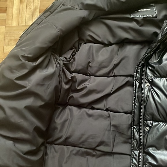 FASHIONNOVA - Black Puffer - Picture 2 of 8